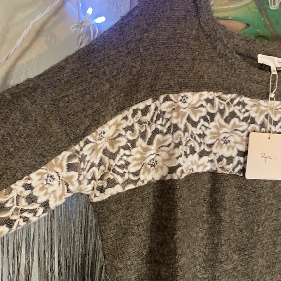 Women’s RYU Fringe&Lace Western Momma,Knit Top,inTaupe Brown ,Irish Cream - Picture 5 of 14